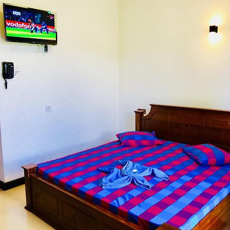 Travellers Halt Hotel Ratnapura Luaran gambar