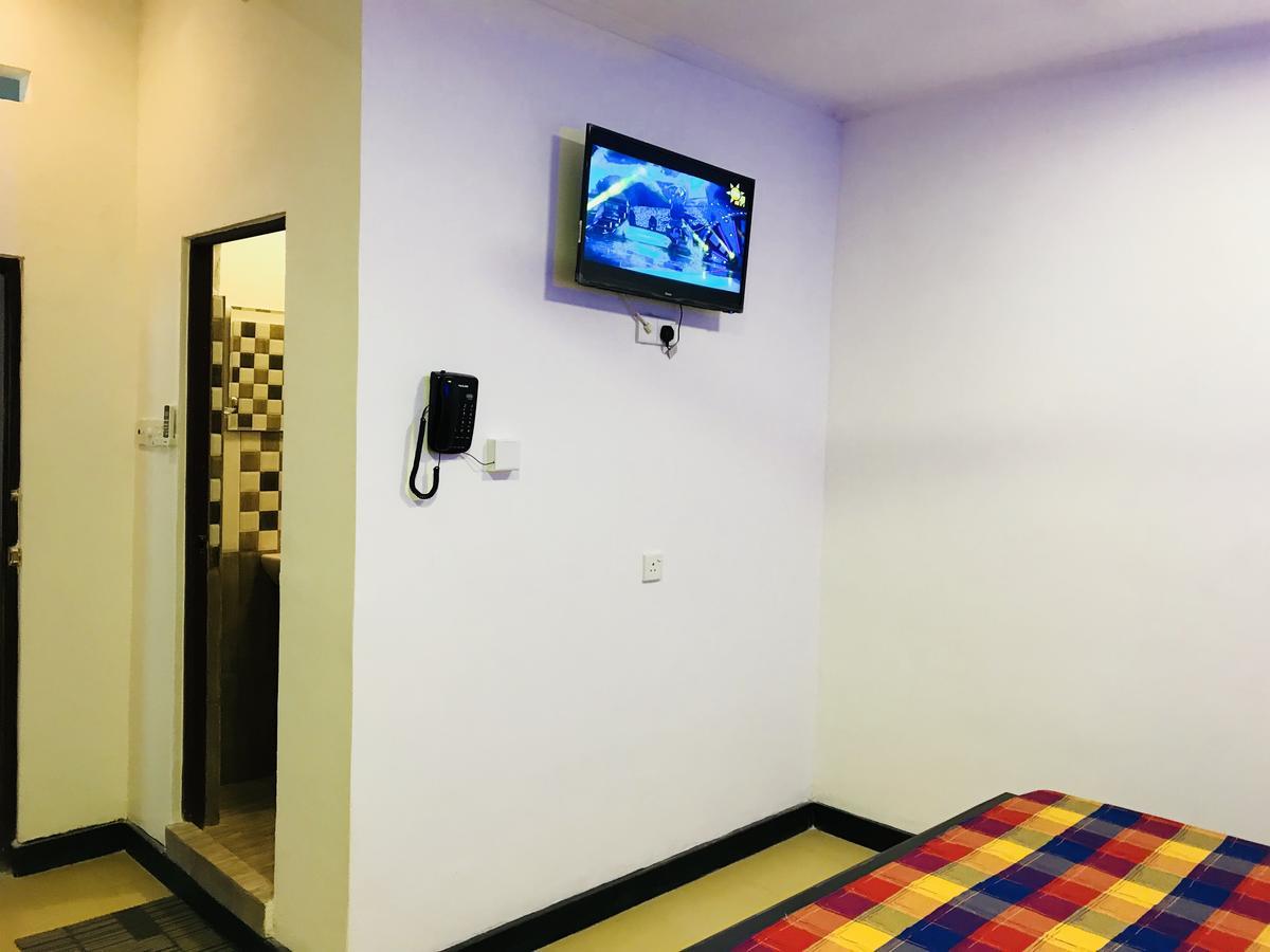 Travellers Halt Hotel Ratnapura Luaran gambar