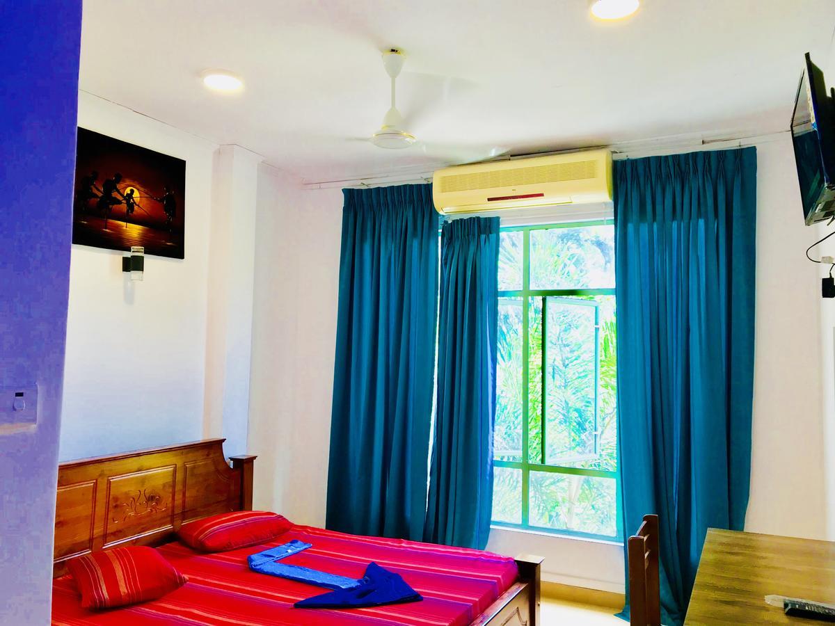 Travellers Halt Hotel Ratnapura Luaran gambar