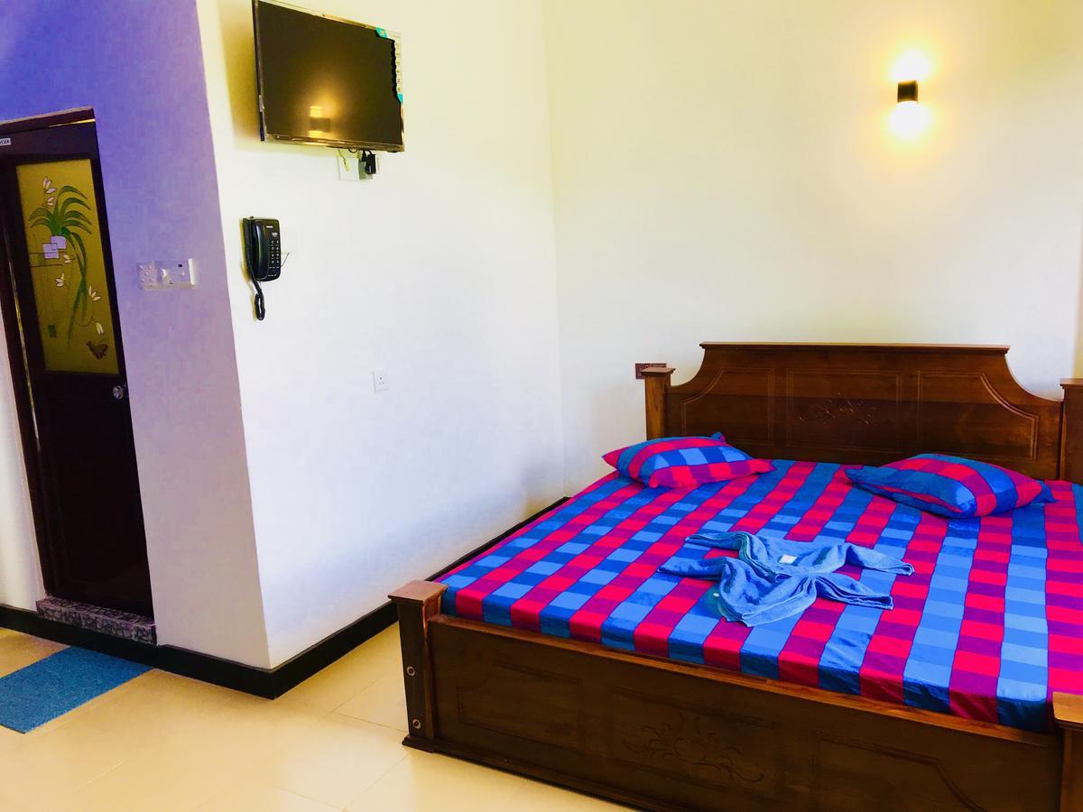 Travellers Halt Hotel Ratnapura Luaran gambar