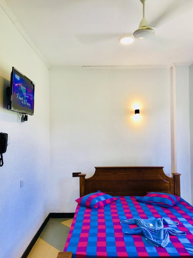 Travellers Halt Hotel Ratnapura Luaran gambar