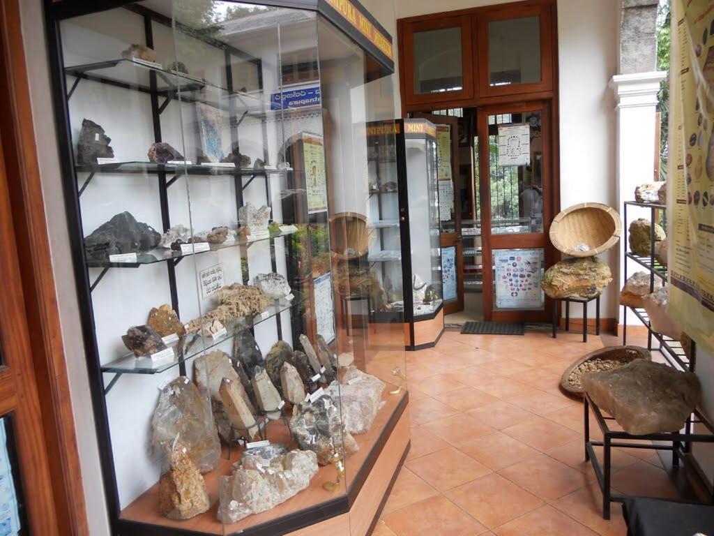 Travellers Halt Hotel Ratnapura Luaran gambar